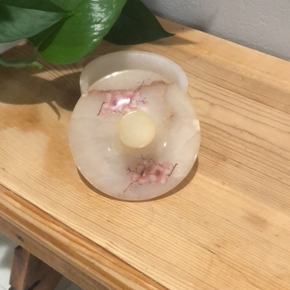 VTG Genuine Alabaster Trinket Box - Picture 2 of 6